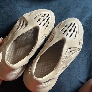 foam runners, size 41 only worn 4x